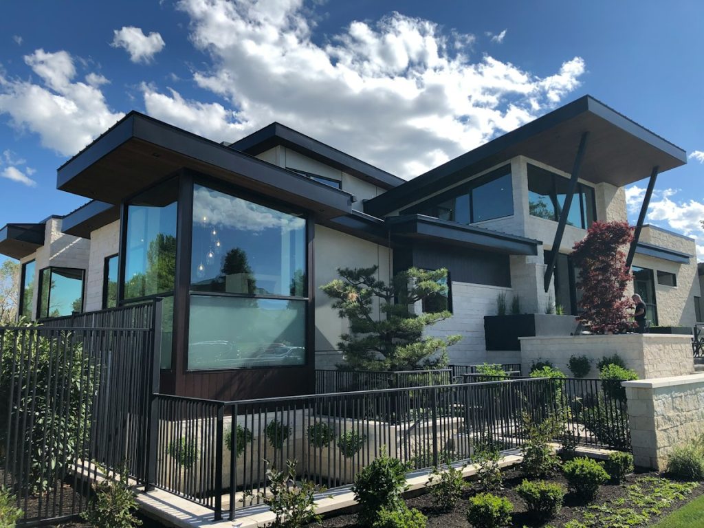 Rumah modern dengan desain kontemporer